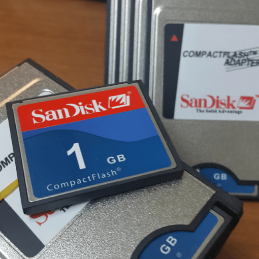 SANDISK 1 GB PCMCI COMPACT FLASH KART VE ADAPTORU 3